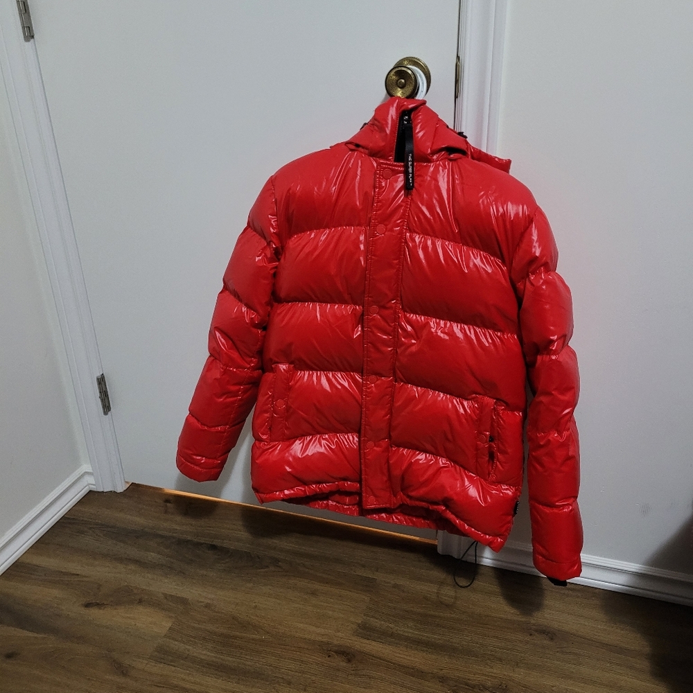TNA SUPER PUFF WOMEN'S SMALL SHINY RED
